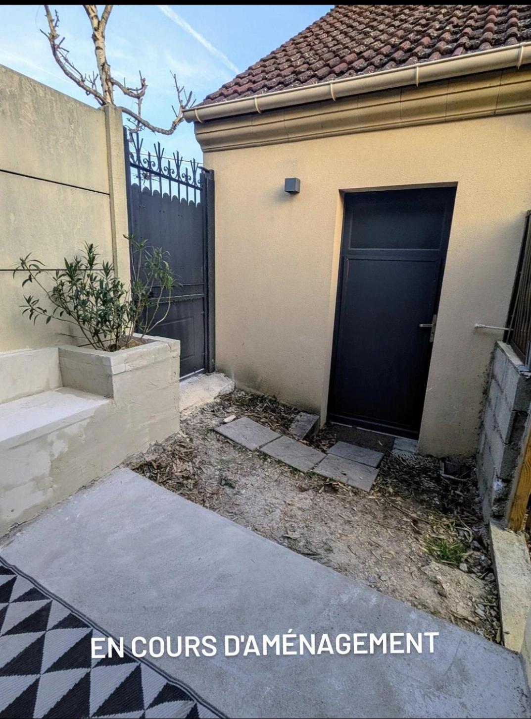 Maisonnette En Duplex Avec Terrasse Breux-Jouy Kültér fotó